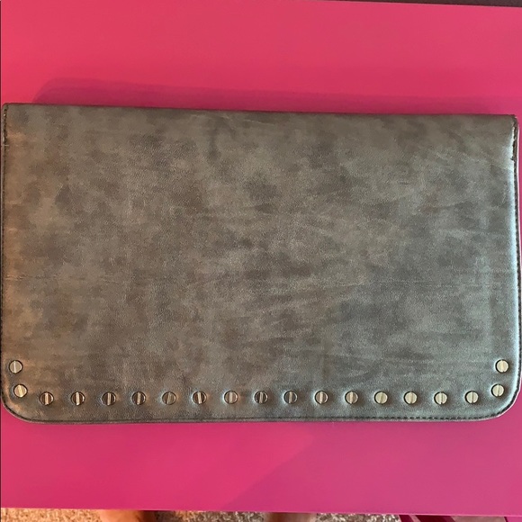 Spiked Clutch - Picture 3 of 4